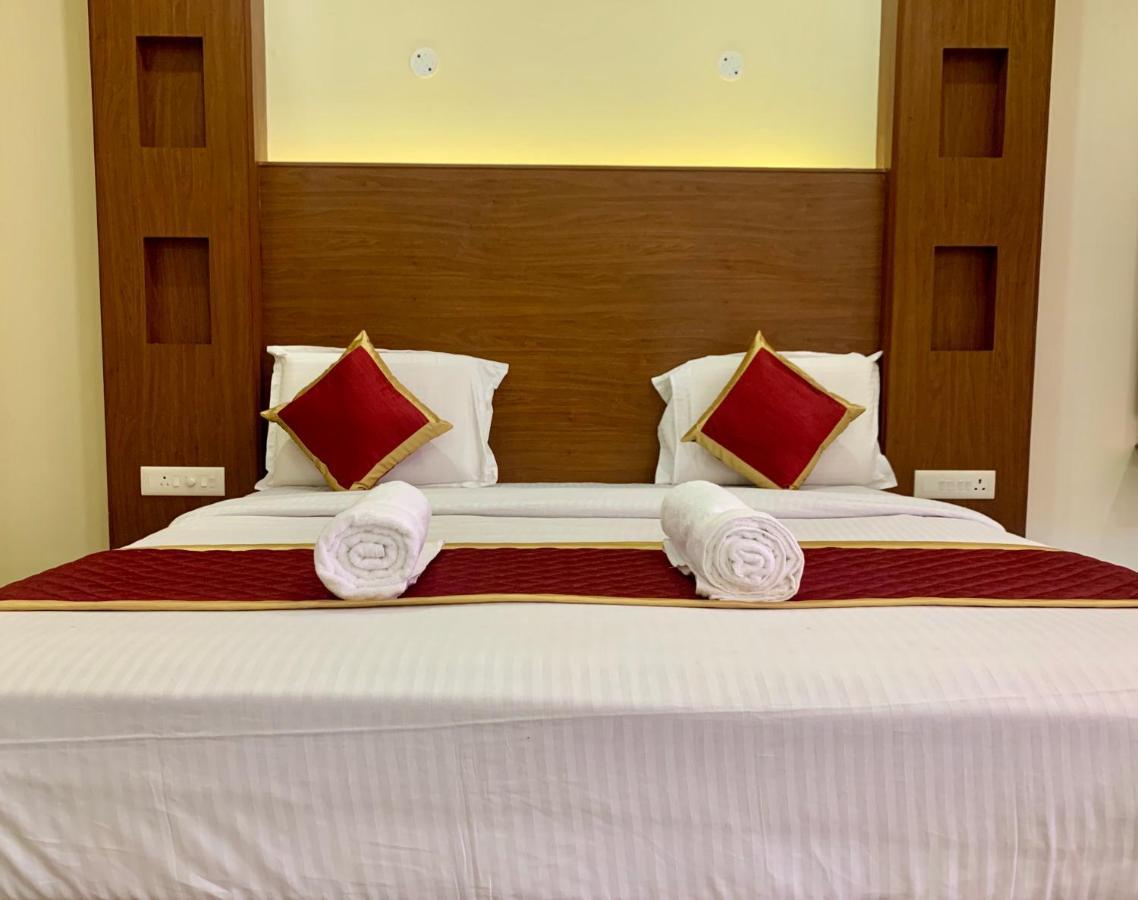 Meridian Castle Hotel Pondicherry Exterior foto